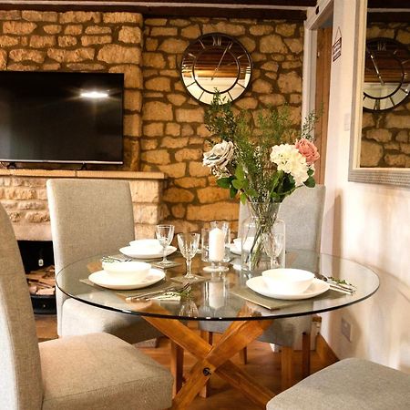 2 Bedroom Charming & Luxury Malt Cottage, Garden, Netflix, Free Parking Bourton-on-the-Water Buitenkant foto